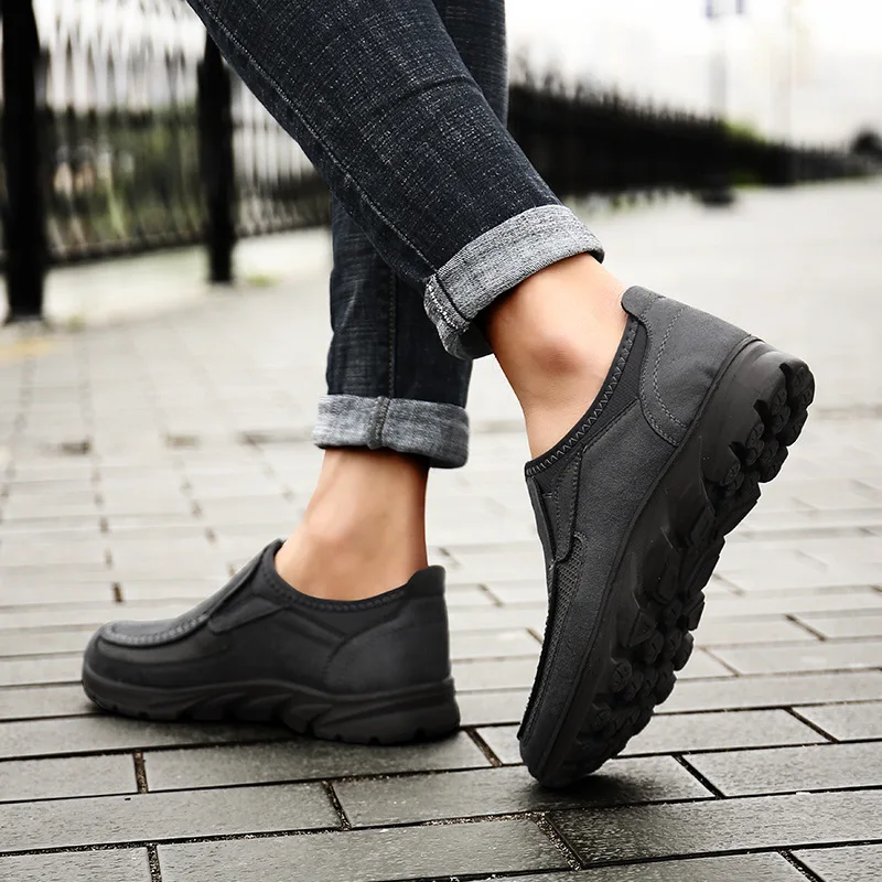 

2023 Men Casual Shoes Lightweight Soft Sole Comfortable Slip-On Leather Shoes Men Loafers Moccasins Driving Shoe Big Size 39-48