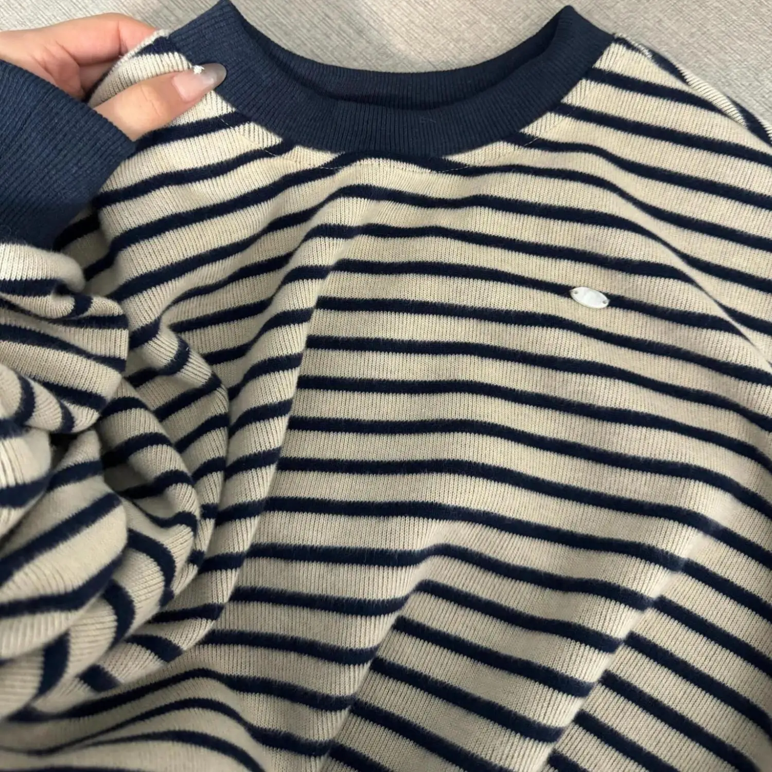 Повседневный полосатый вязаный свитер с круглым вырезом для женщин
