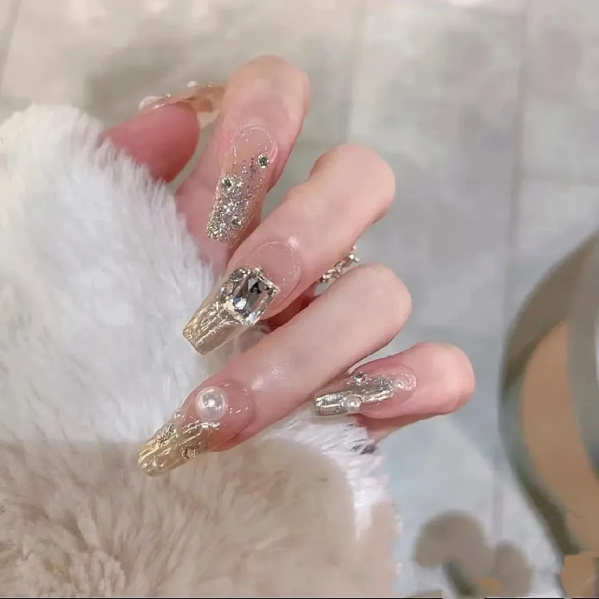 Зеркальные накладные ногти