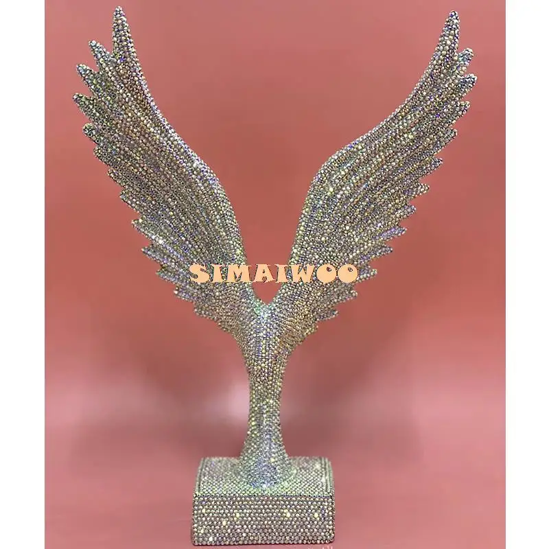 Статуя летающего орла в скандинавском стиле бриллиантовые камни мозаика