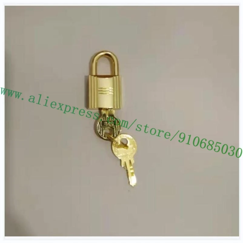 Polished Golden-tone Bag Parts 1 Lock 2 Key Padlock Substitute For Women Handbag Lady Leather Bag Also Necklace Pendant Charm