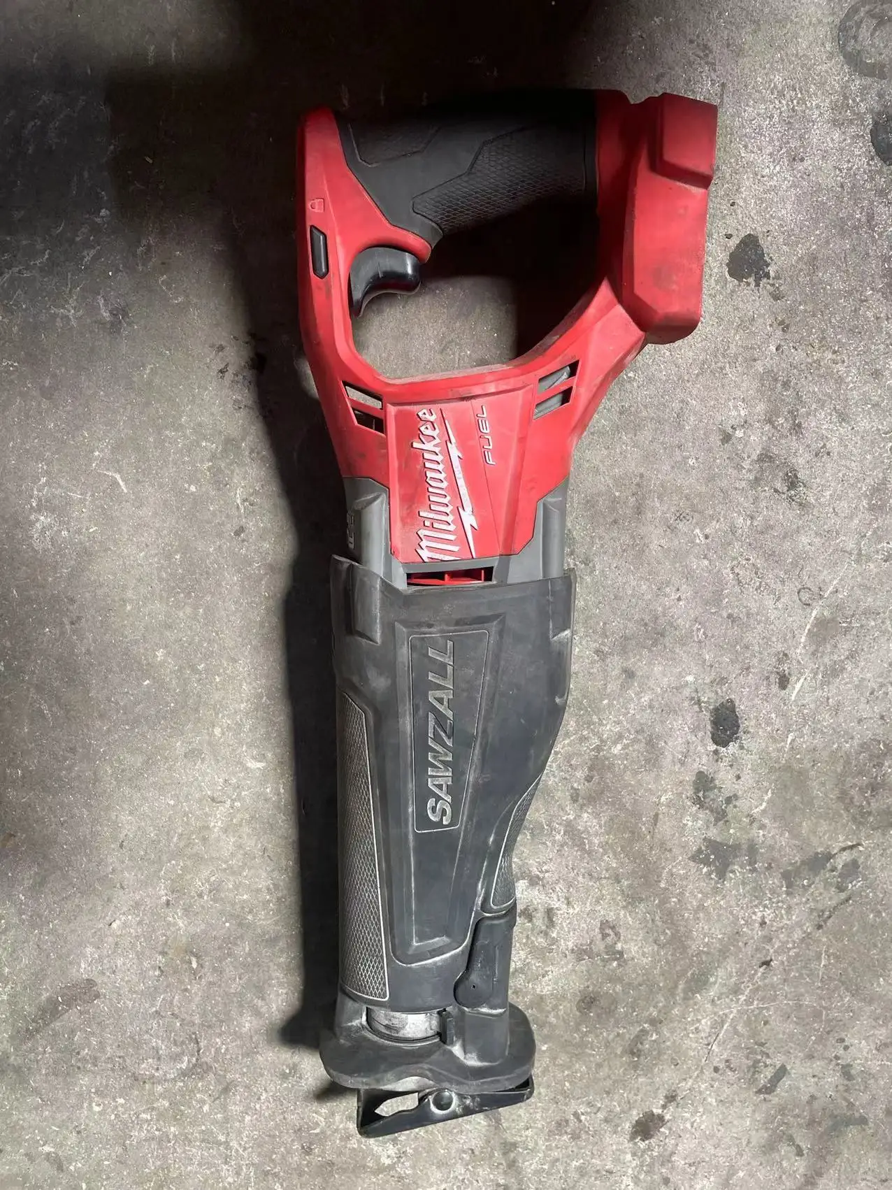 

Milwaukee Fuel M18 [2720-20] 18V Brushless Sawzall Reciprocating Saw TOOL ONLY，SECOND HAND