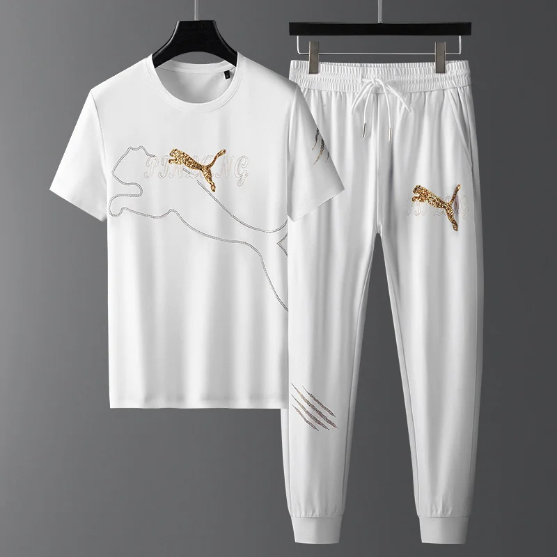 

Роскошный брендовый модный мужской костюм, летний спортивный костюм для отдыха из ледяного шелка Tiansi Piaoshuai светильник-белого цвета, новинка 2023