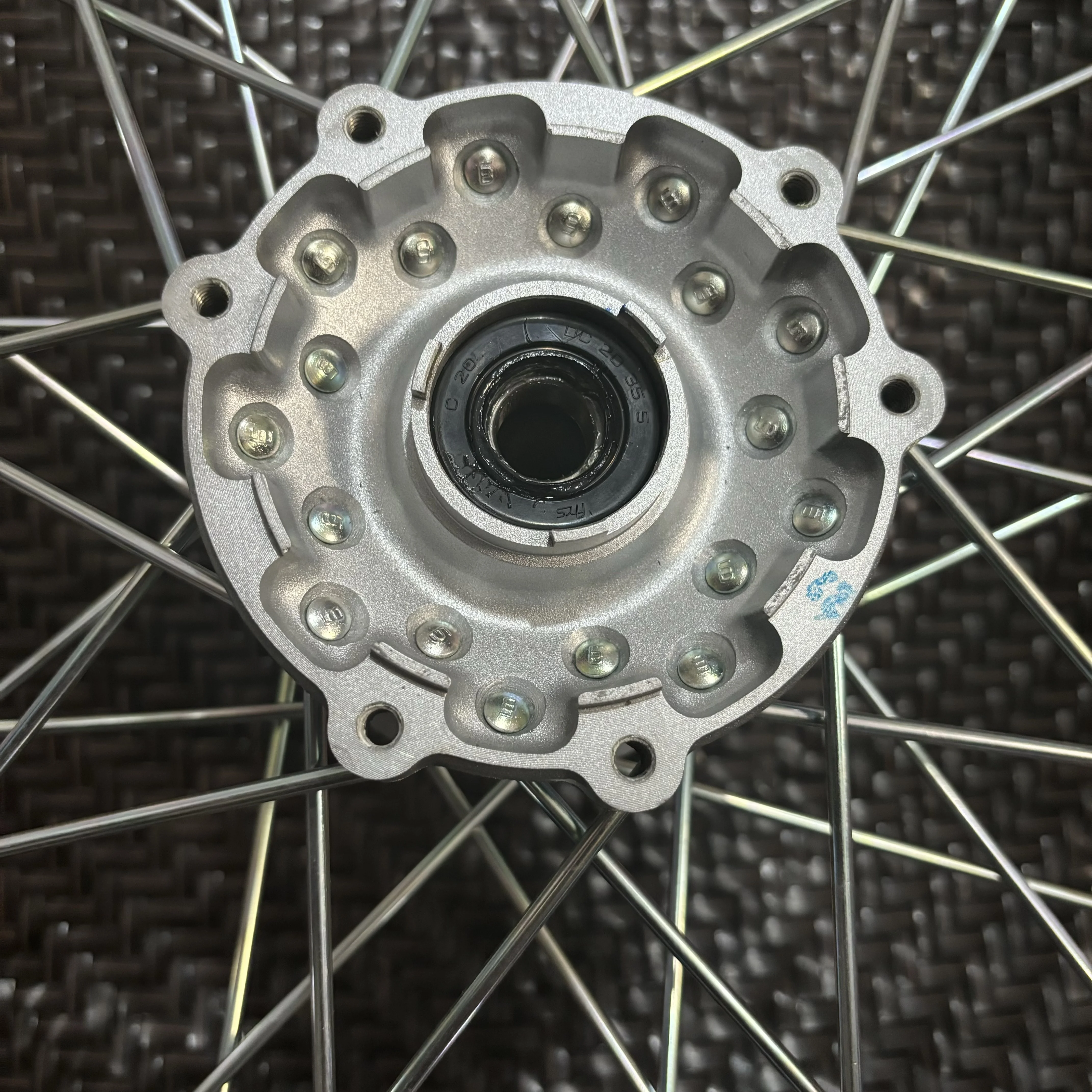 Подходит для мотоцикла Yamaha Xtz150 ступица переднего колеса заднего задний стальной