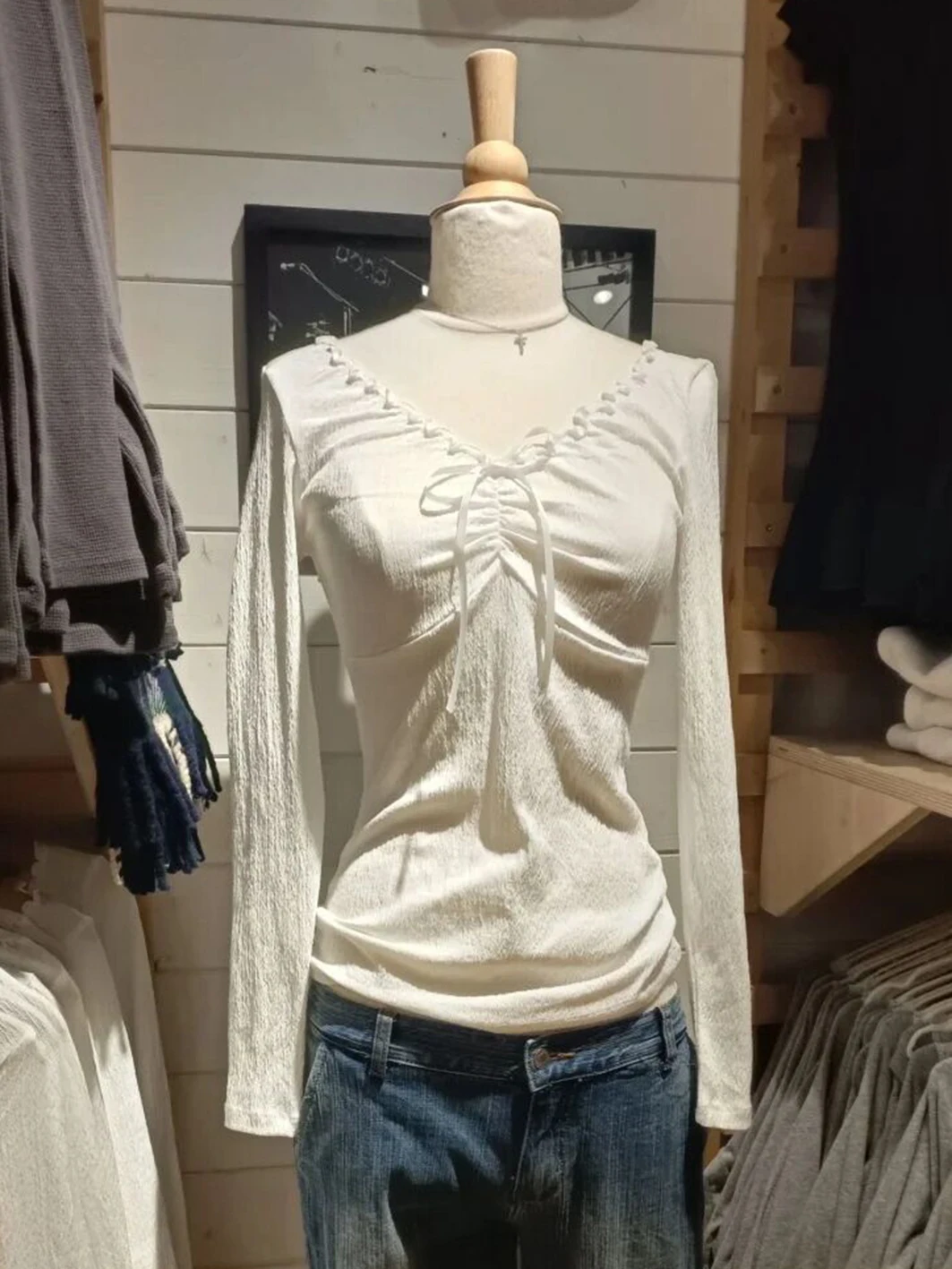 Футболка с длинным рукавом и складками женская весенняя футболка оборками