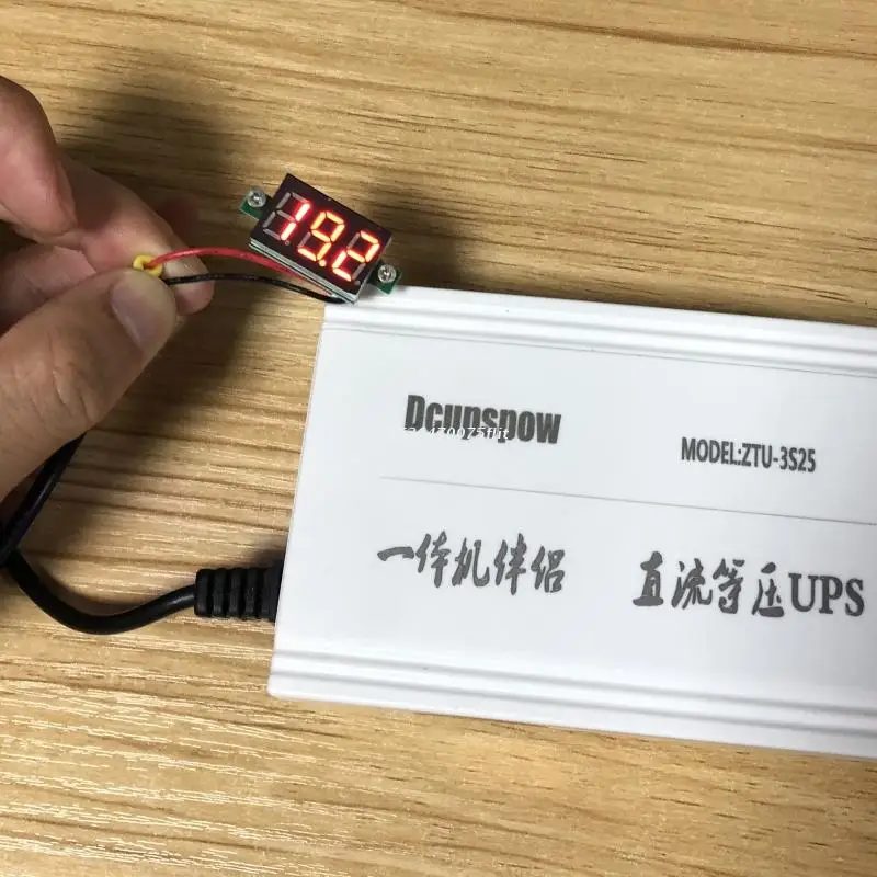 

27,75 Вт/ч 60 Вт, 12 В/19 в, 5,5 дюйма, x2, 5 мм