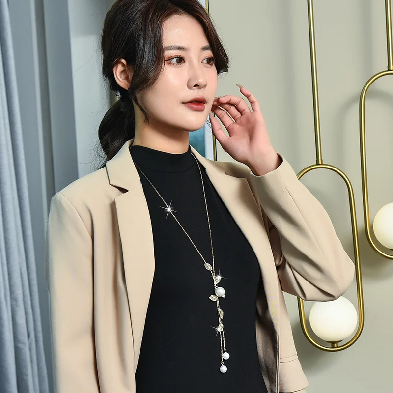 Модное простое длинное ожерелье-цепочка с длинными листьями осенне-зимнее