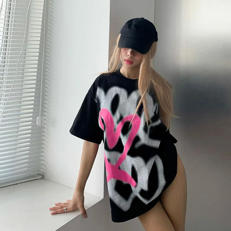 

Женская летняя длинная свободная футболка с коротким рукавом и абстрактным принтом