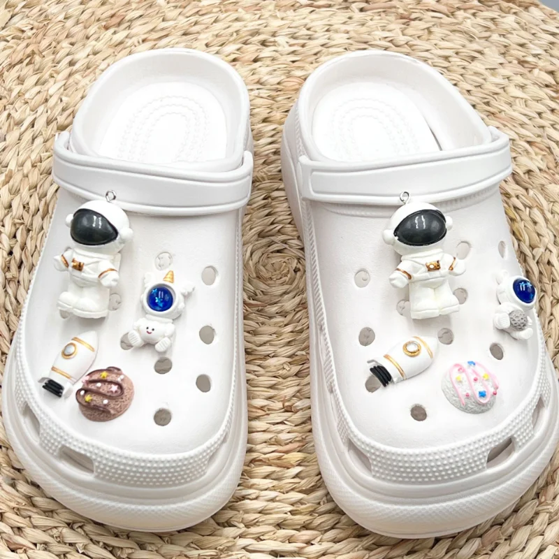 8Pcs/Set Lovely Outer Space Astronauts Sandals Shoe Charms Accessories  Diy Shoe Decoration For Croc Jibz Kids X-Mas Gift