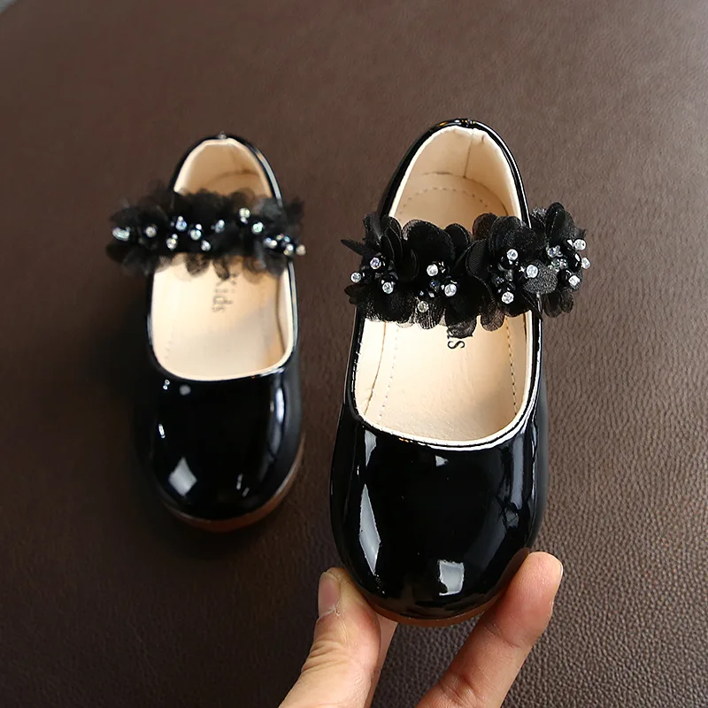 2021 Baby Girls Walking Shoes Kids PU leather Big Flower Summer Princess Non-slip Shoes Party Wedding Baby Girls Dance Shoes 2 2021 Baby Girls Walking Shoes Kids PU leather Big Flower Summer Princess Non-slip Shoes Party Wedding Baby Girls Dance Shoes 2