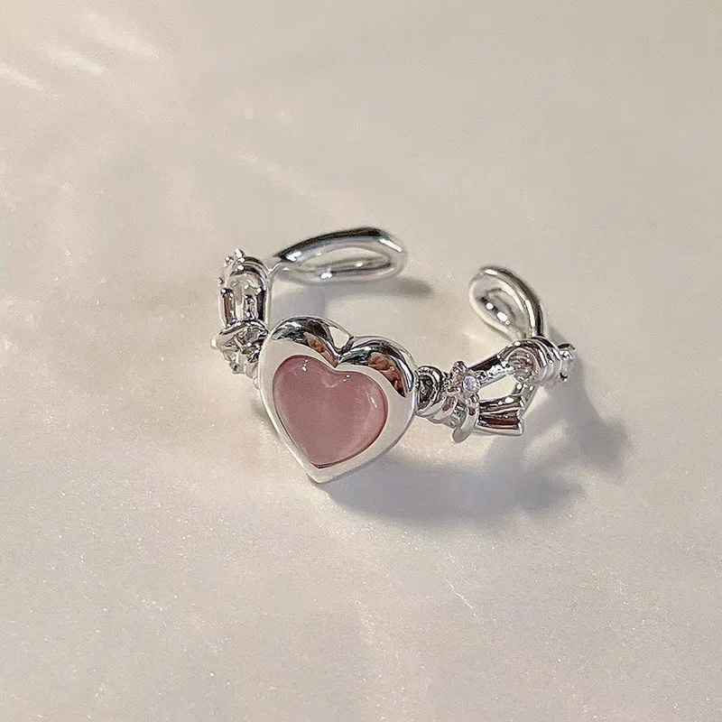 

Opal Pink Love Ring Women INS Y2K Personality Peach Heart Thorn Ring Female Student Gifts To Girlfriend and Best Friend