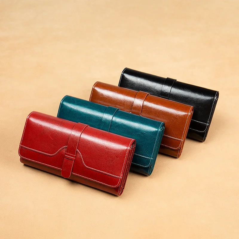Women's Wallet Made of Leather Card Wallet Korean Version of Oil Wax Leather Retro Long Large-capacity Three-fold Cowhide Purses