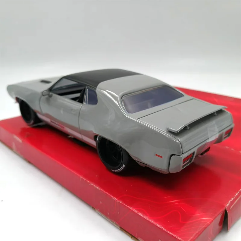 WELLY Plymouth GTX 1:24 металлическая модель автомобиля серого цвета