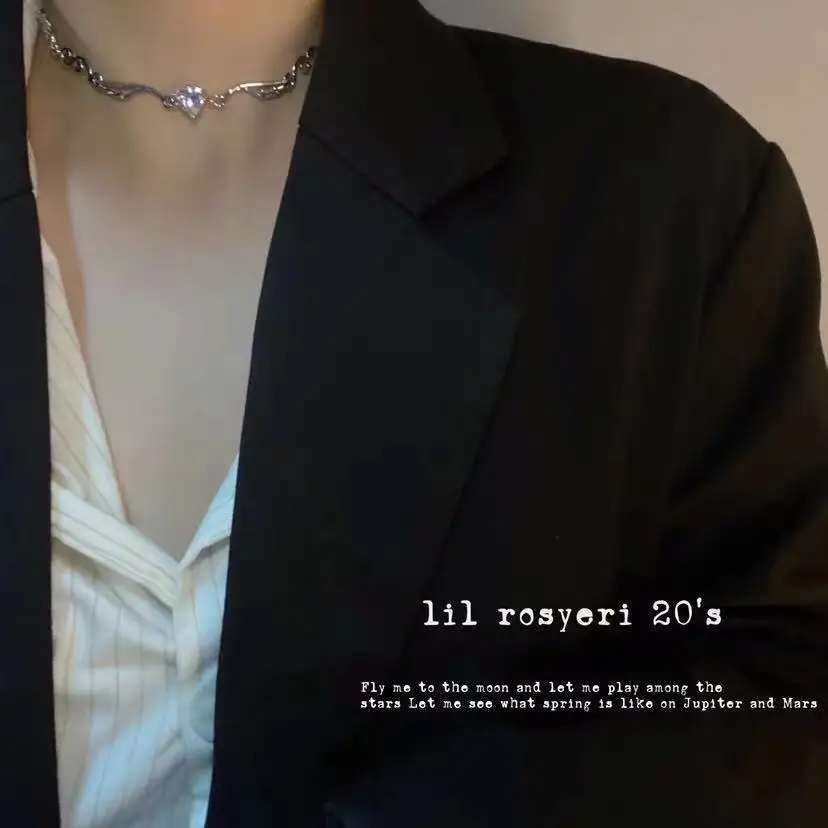 

Gothic Necklace Girl Woman Aesthetic Heart Crystal Wave Wing Pendant for Women Cute Chains Choker Collar Indie Collier Jewelry
