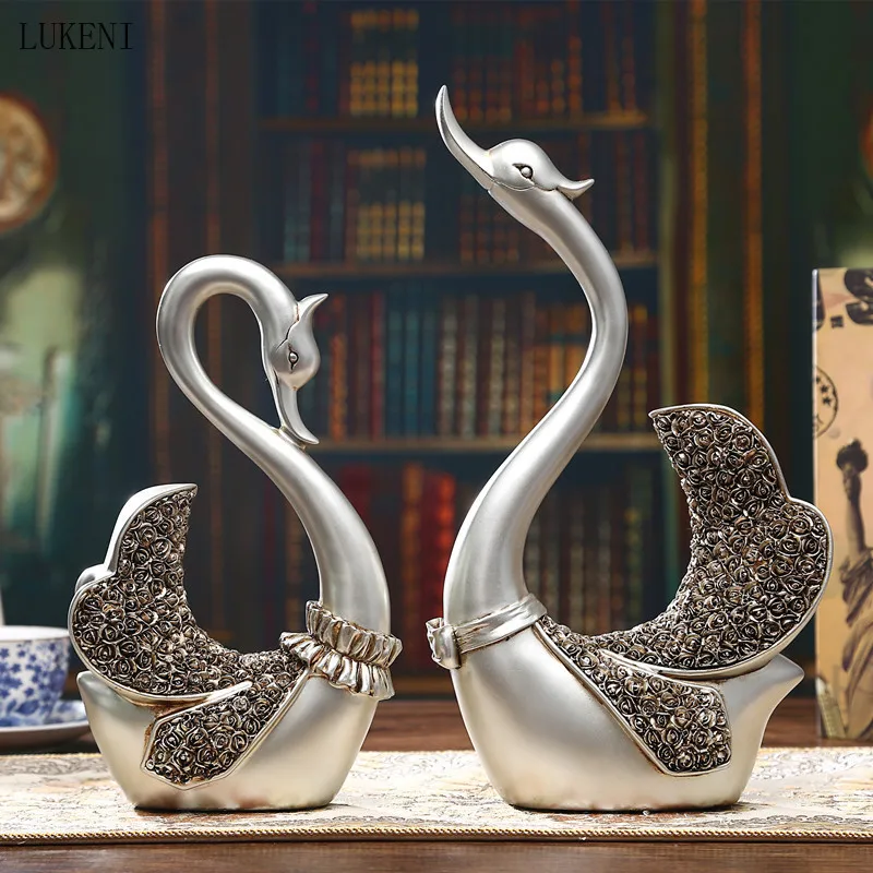 

Креативное винное украшение в европейском стиле для гостиной, украшение для дома, подарок на день рождения и свадьбу, украшение в виде лебедя из смолы