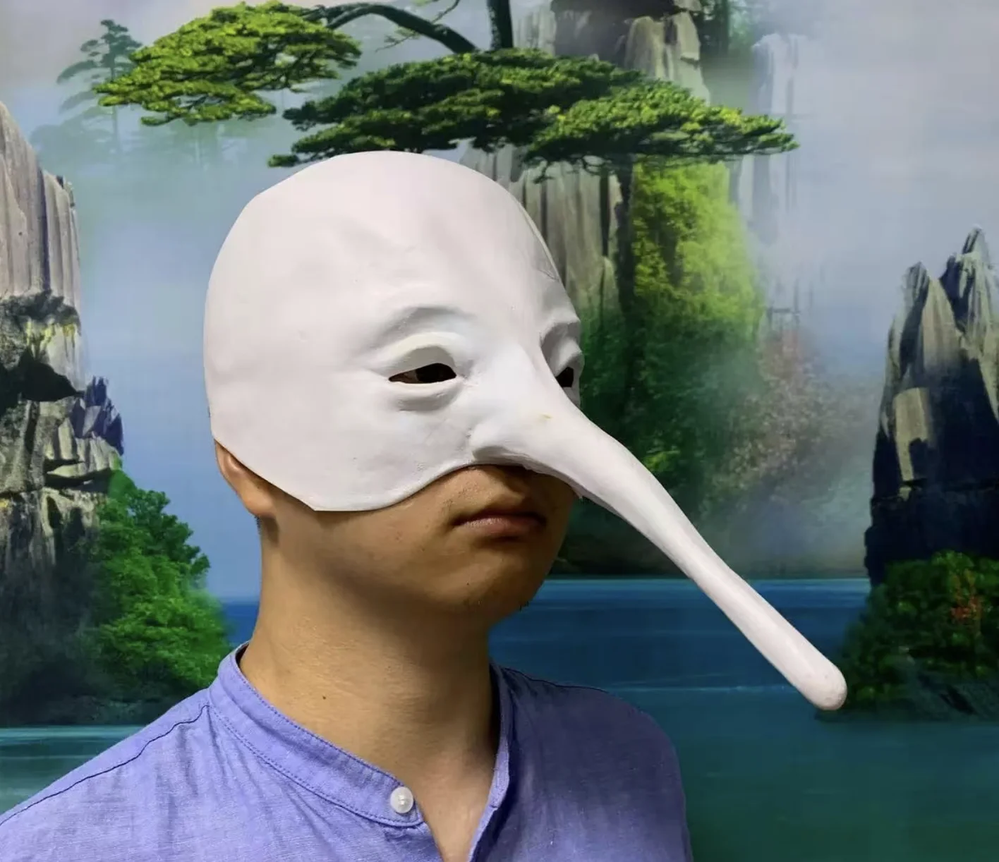 

Резиновая маска дятел