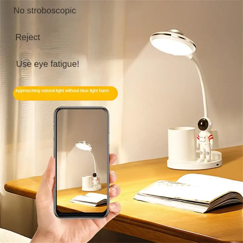

Astronaut LED Desk Lamp Reading Lamp Student Bedroom Bedside Eye Protection Desk Lamp 180° Adjustable Illumination Night Light