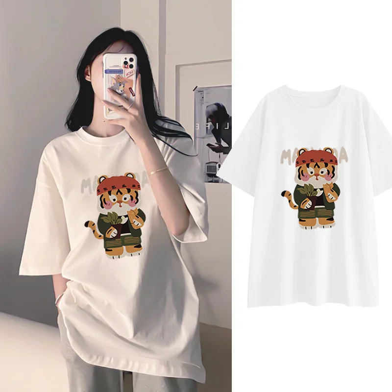 

Женская свободная футболка с коротким рукавом и принтом в виде надписи