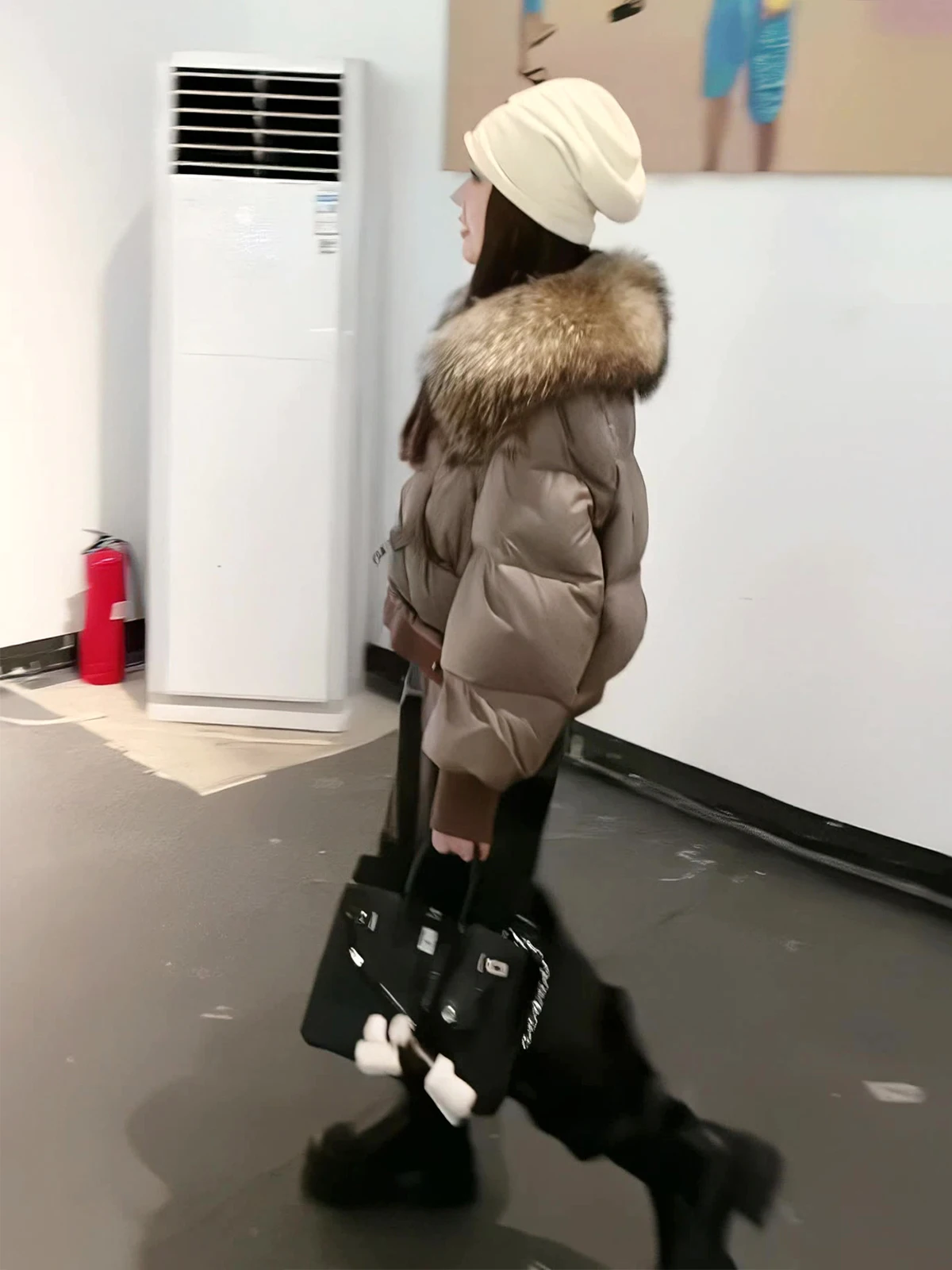 Winter down Jacket Women Short off Season Korean Sle Loose Oversized Raccoon Dog Fur Collar White Duck Down Thickened 2024 New