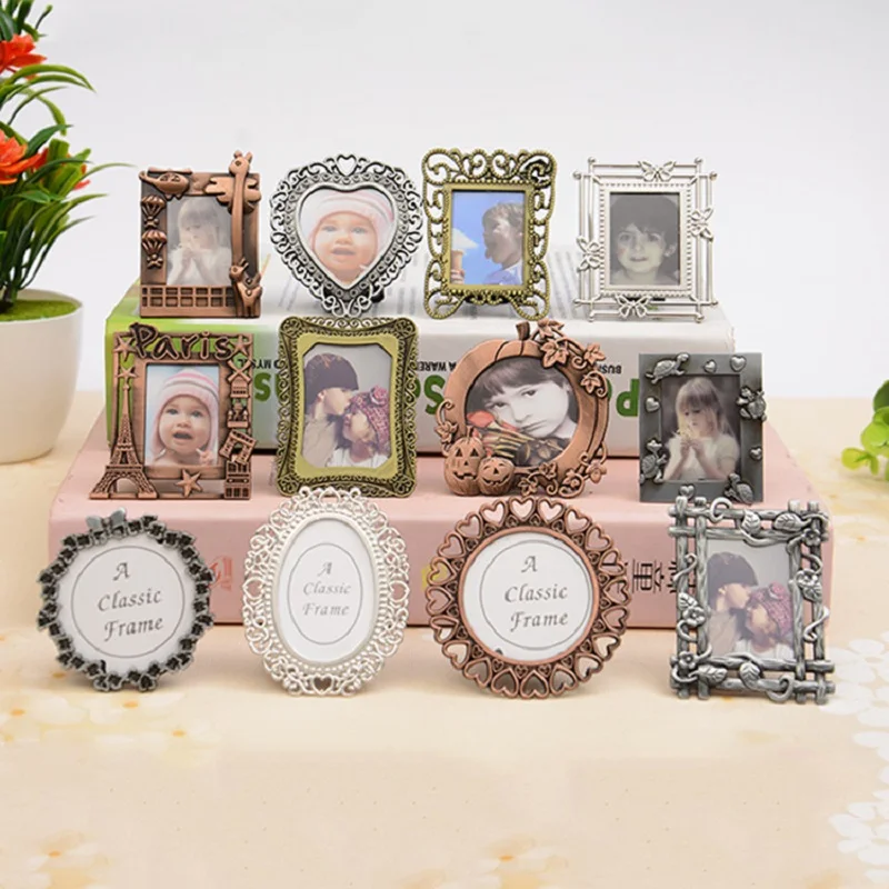 

European Mini Photo Frame Metal Retro Keyring Keychain Alloy Children Photo Studio Frames Gifts Desktop Decor Painting Frames