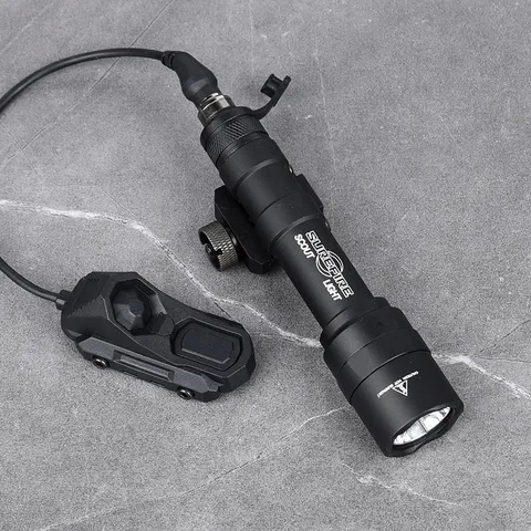 Тактический фонарик WADSN SF M300 M600