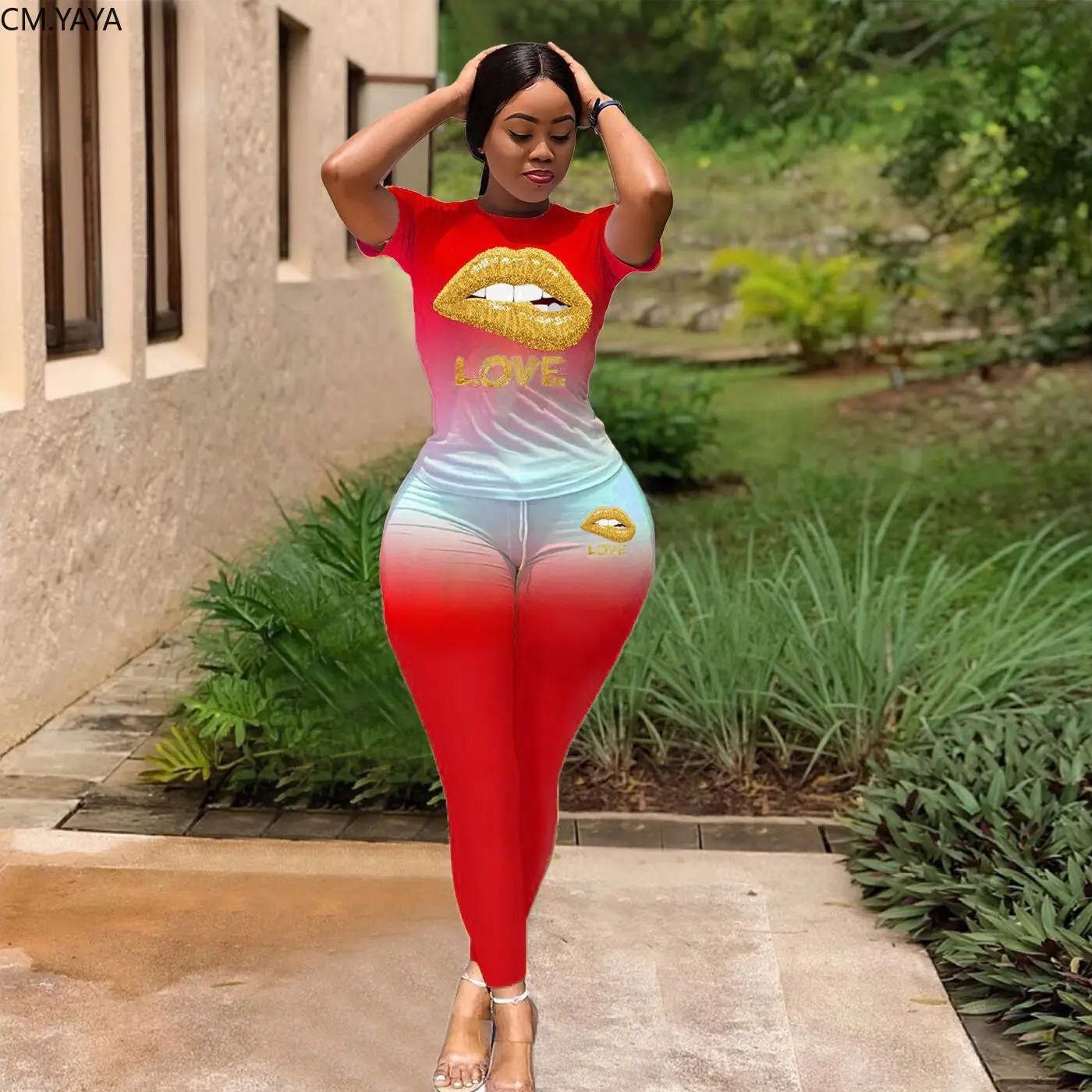 Женский спортивный костюм CM.YAYA футболка с градиентным принтом губ джоггеры и
