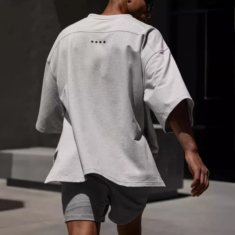 Футболка мужская хлопковая оверсайз с V-образным вырезом и коротким рукавом