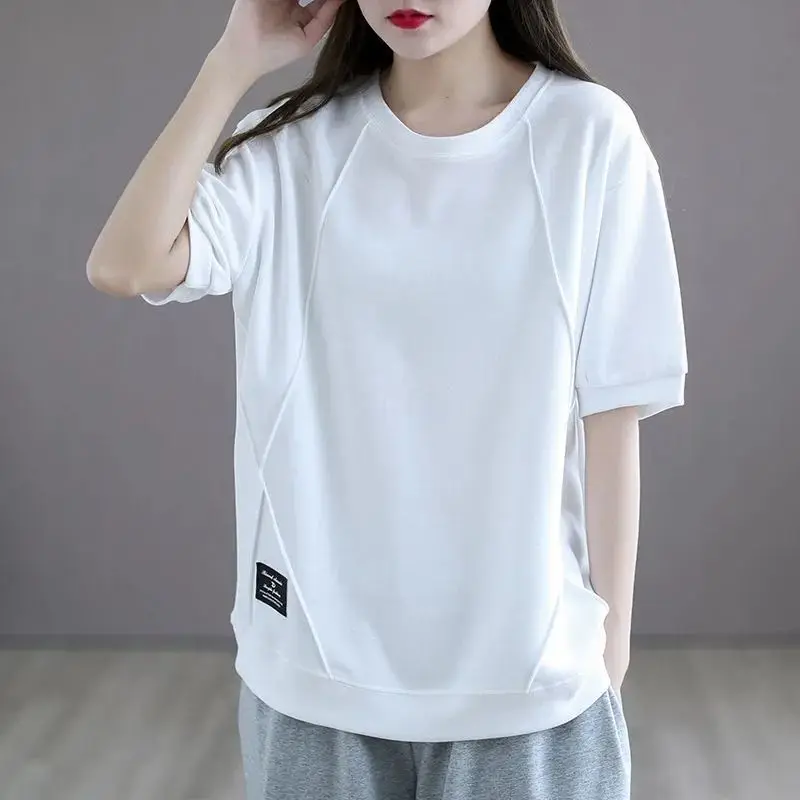 Футболка женская свободного покроя с коротким рукавом и круглым вырезом