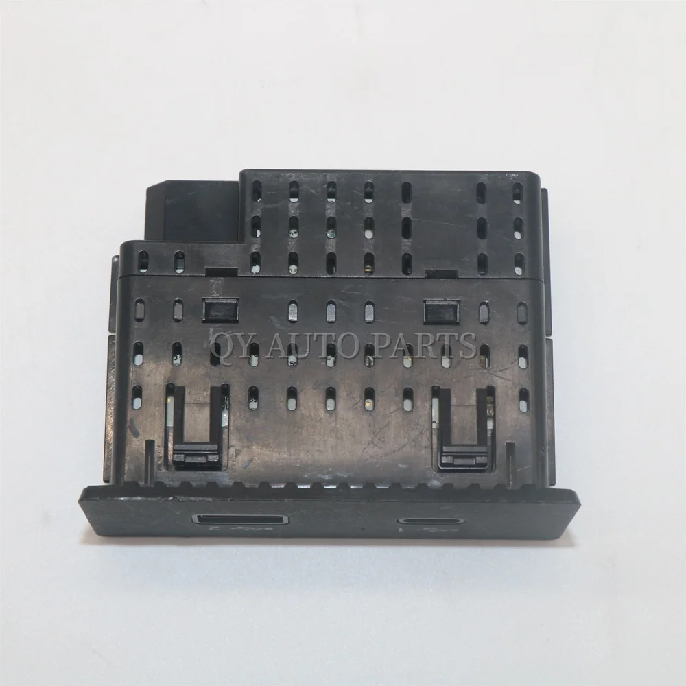 Фото 284H3-6RA0A 284H3-6RA1A 284H3-6RA2A Розетка зарядного устройства с USB-портом для NISSAN PATHFINDER 2022-2023 №5