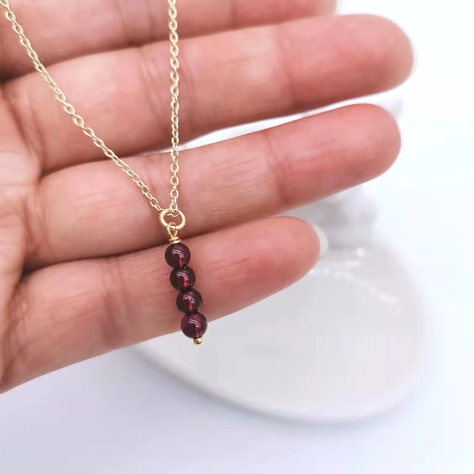 

Dainty Garnet Beads Necklace Gold Neck Chains natural stones Pendants For Women Necklace Collares Para Mujer Collier Femme