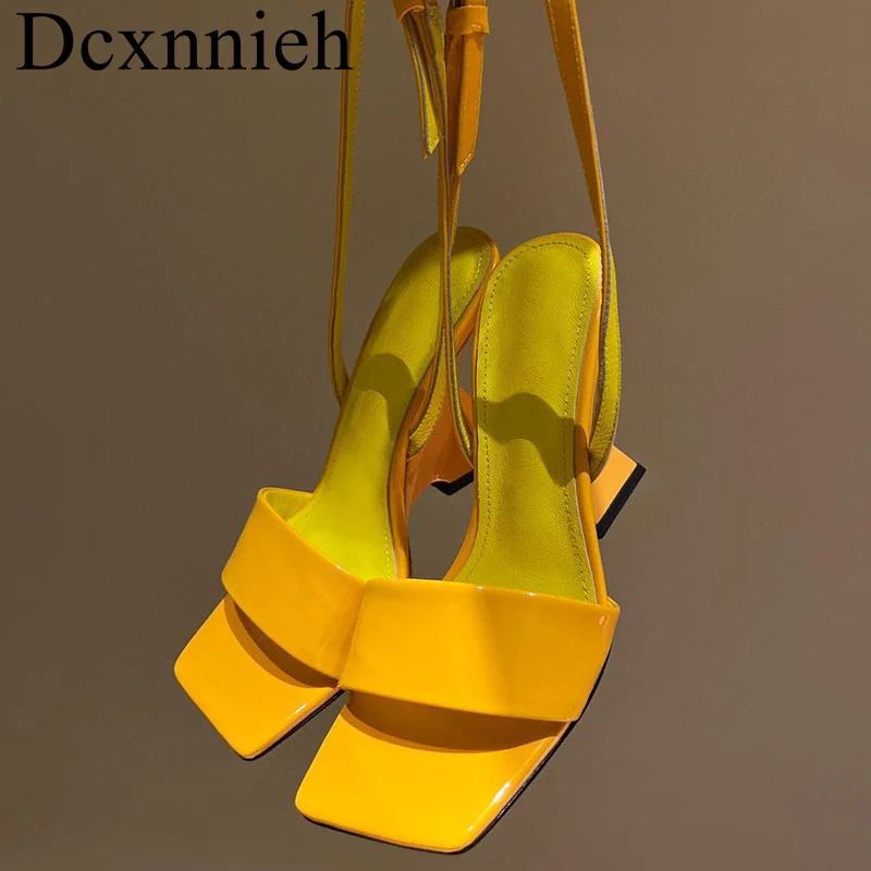 

Сандалии женские прозрачные на танкетке с квадратным носком и открытым носком