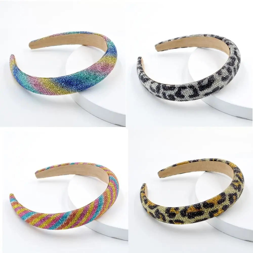 

Женский обруч для волос в стиле ретро