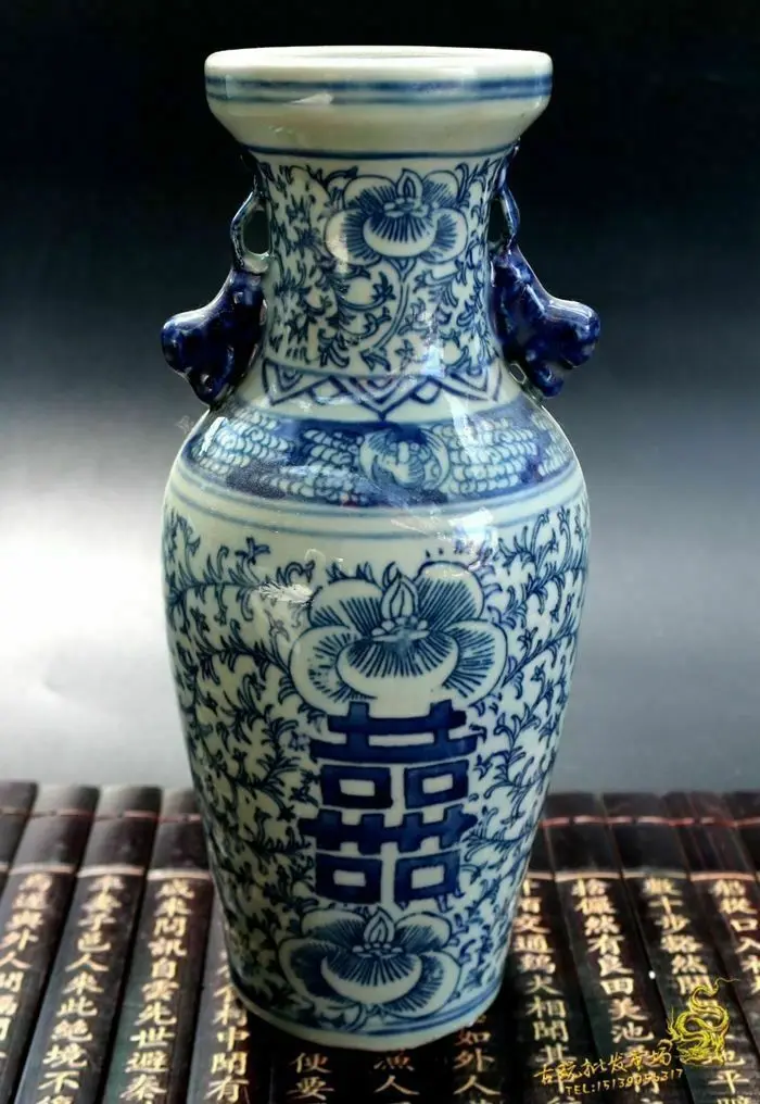 

Chinese Blue and white porcelain Double happiness ornaments vase