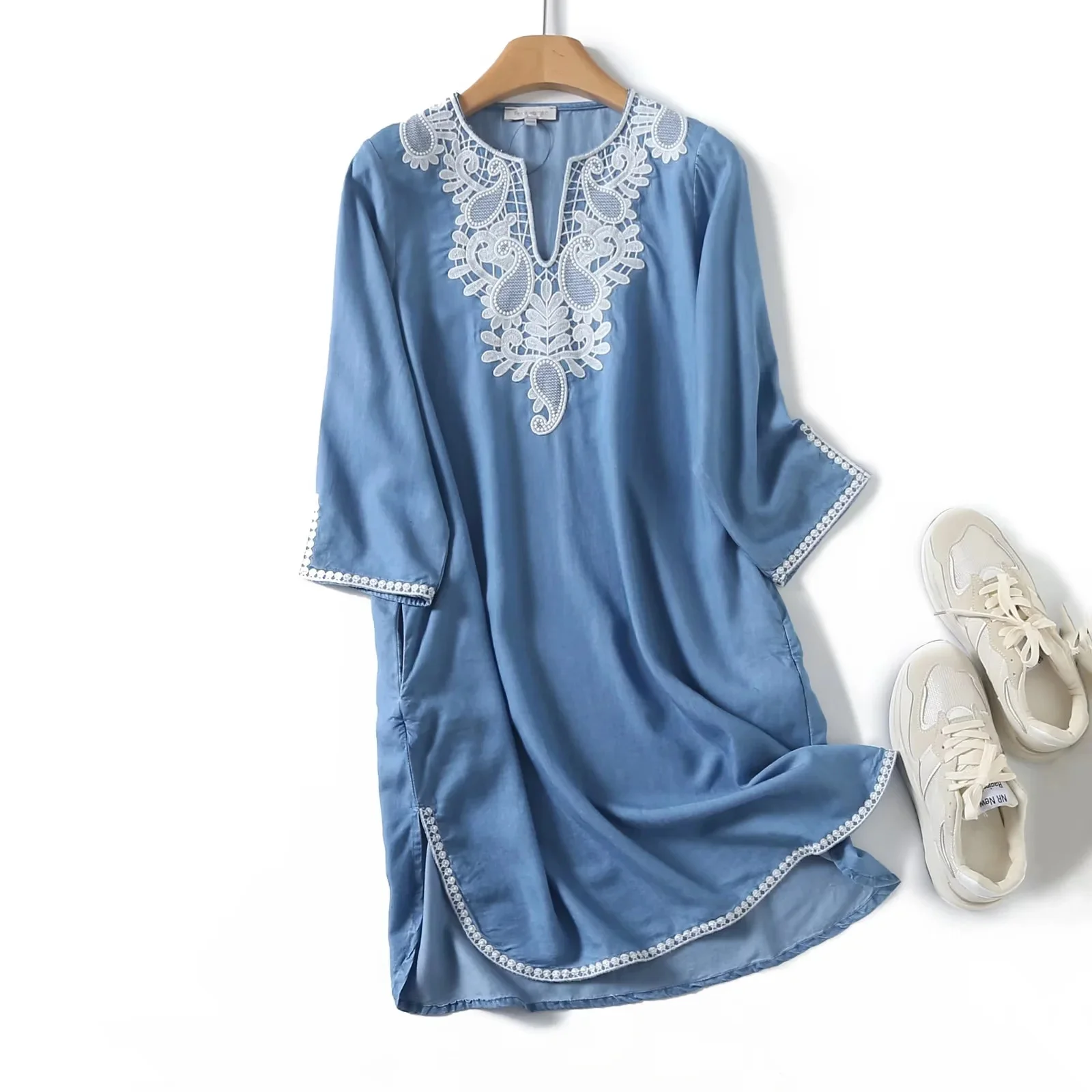 Женское джинсовое платье с v-образным вырезом элегантное винтажное вышивкой лето