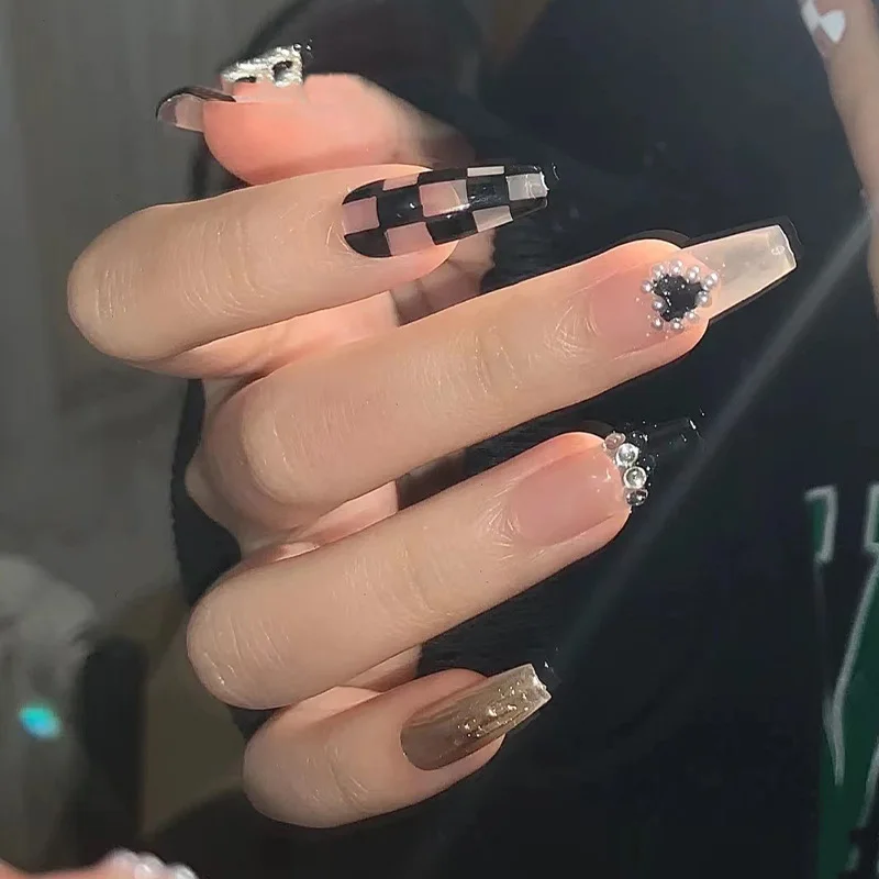 

Long Ballerina Press on Nail Set Chessboard False Nails French Style Black Heart Nail Art Full Cover Artificial Fake with Glue