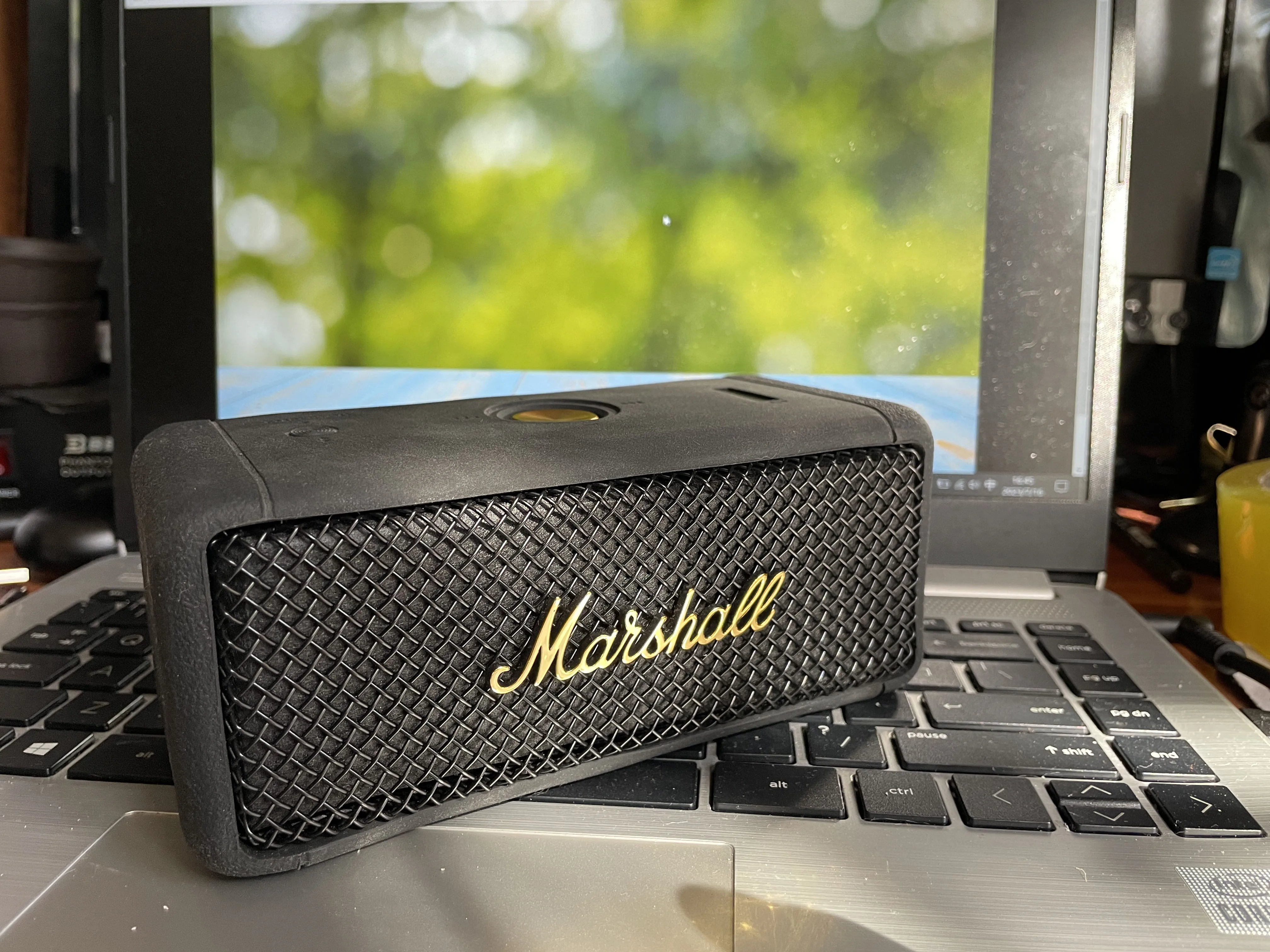 

Original Marshall Emberton Speaker Wireless Bluetooth Speaker Bass Sound Waterproof iPX7 Outdoor Portable Speaker
