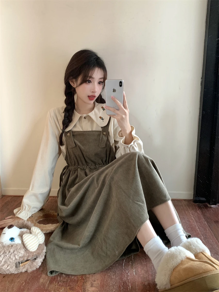 Маленькая серия чая с молоком облегающее талию платье на бретельках рубашки