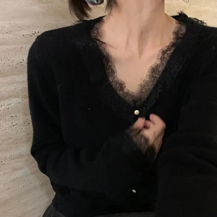 Черный лоскутный кружевной вязаный базовый свитер с v-образным вырезом из