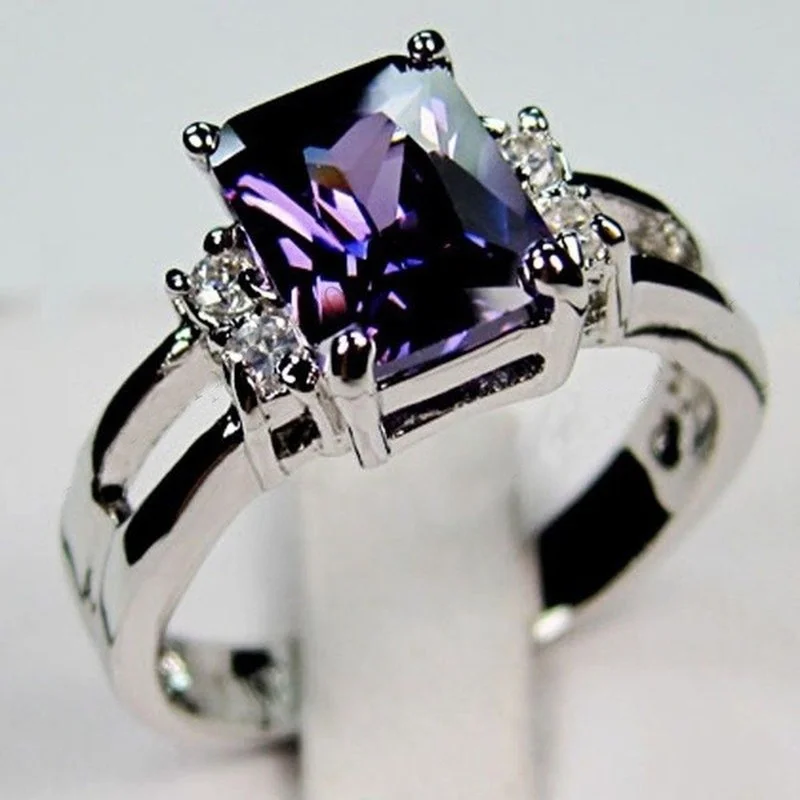 

2022 New Classic Silver Ladies Rings Metal Crystal Purple Zircon Engagement Rings Ladies Fashion Party Wedding Fashion Jewelry