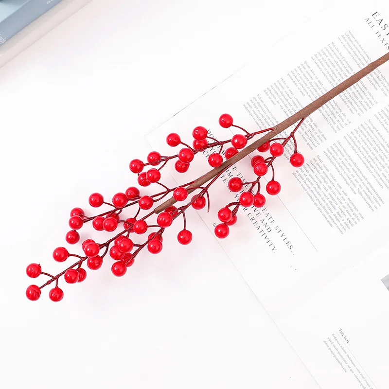 Золотые искусственные растения эвкалипт и гинкго