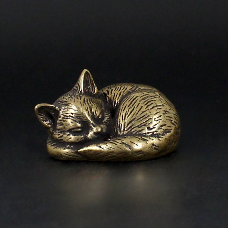 

Латунная фигурка кошки