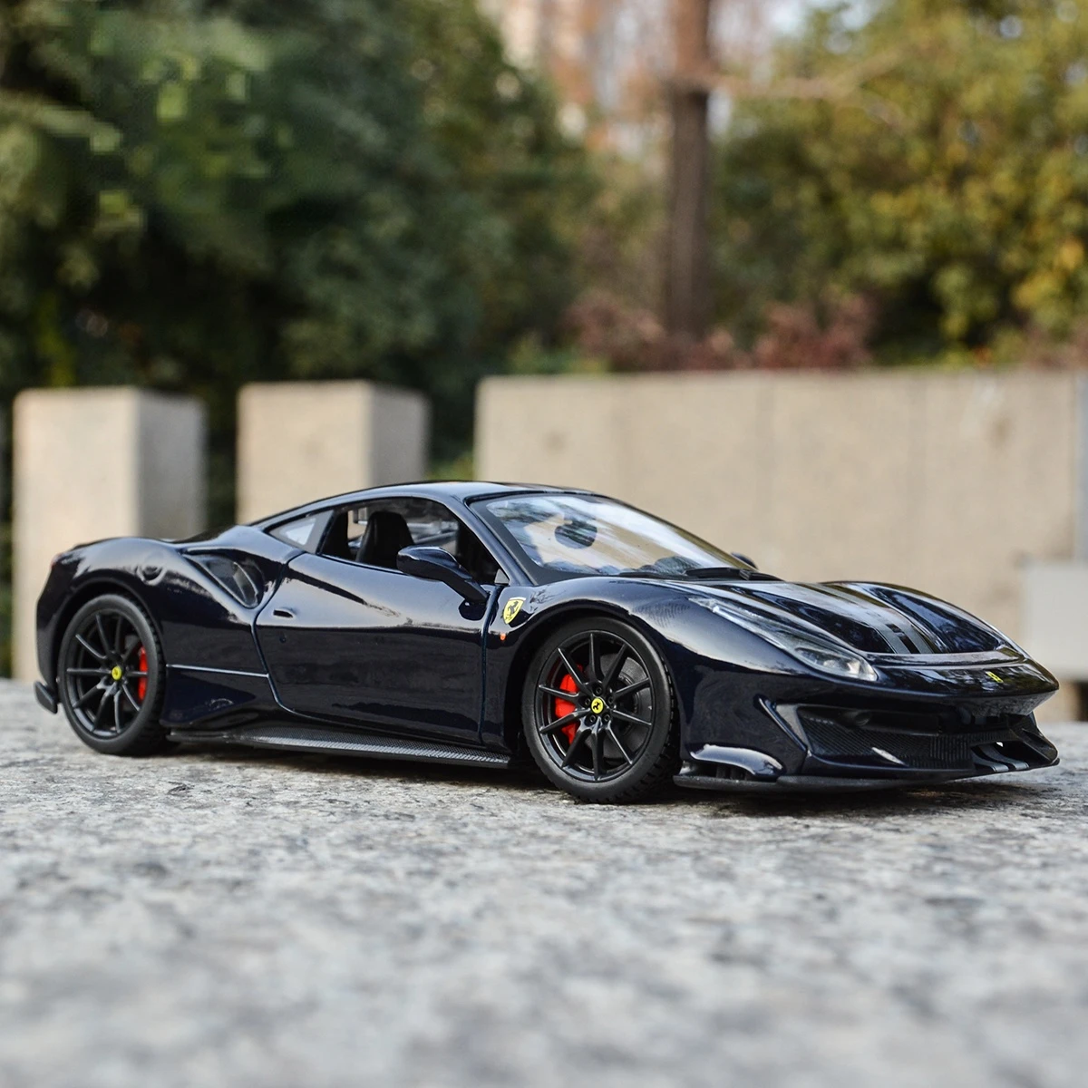 

Bburago 1:24 Ferrari 488 PIsta Blue Sports Car Static Die Cast Vehicles Collectible Model Car Toys