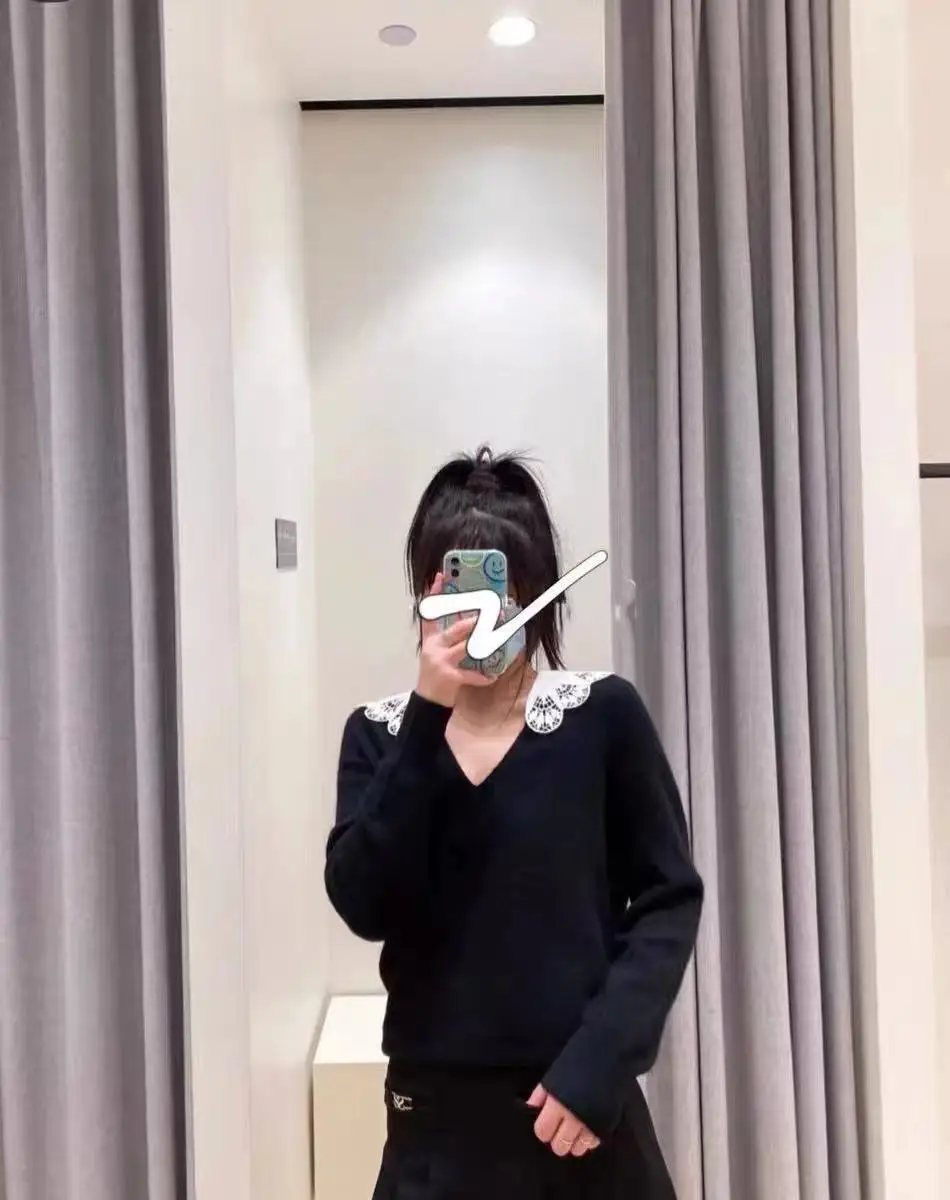 

Women Sweater Lace Embroidery Hollow Out Stitching Peter Pan Collar Long Sleeve Knitted Pullover