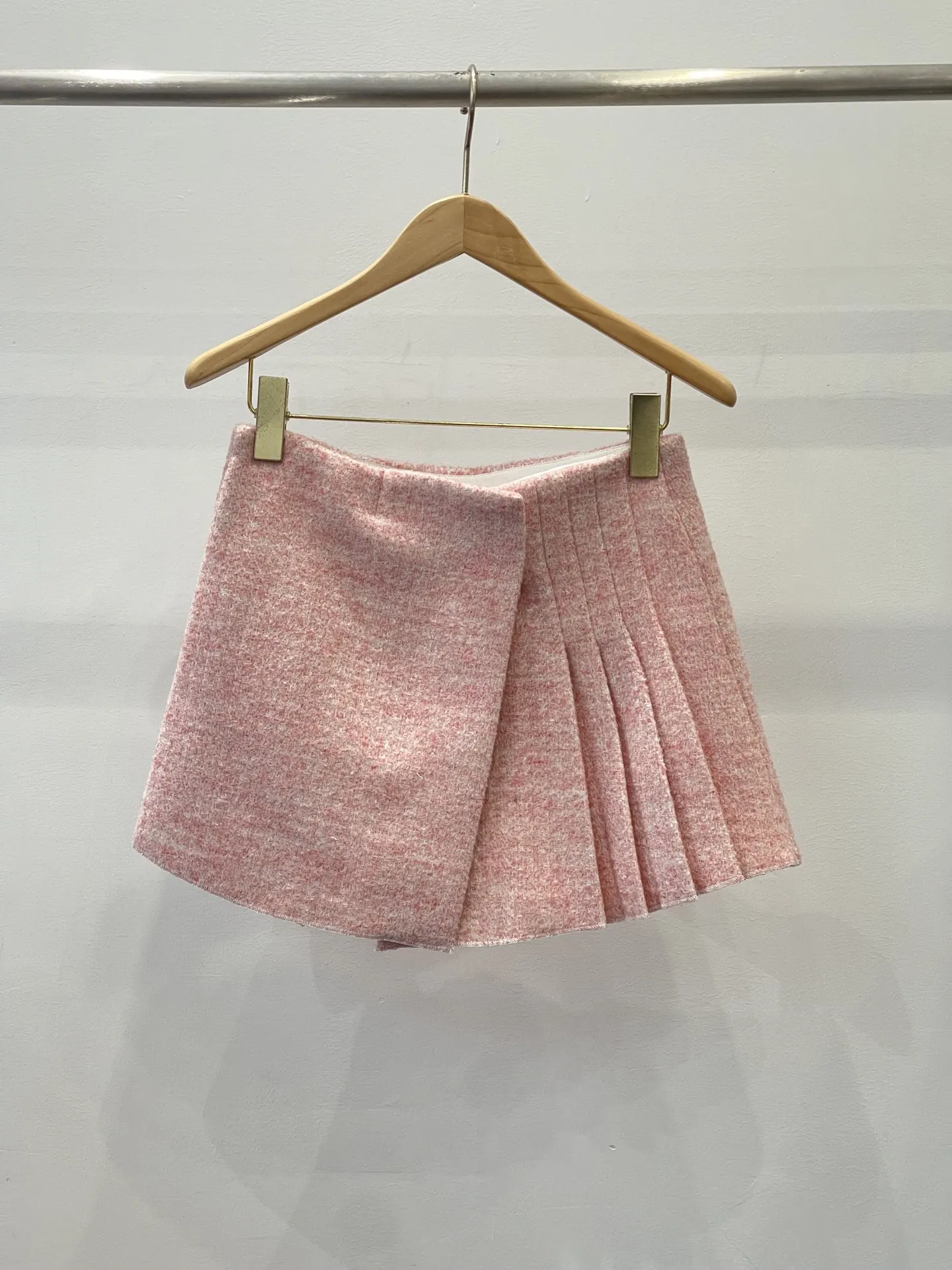 

New women's pleated surface stitching tweed skirt, age-reducing sweet romantic street single