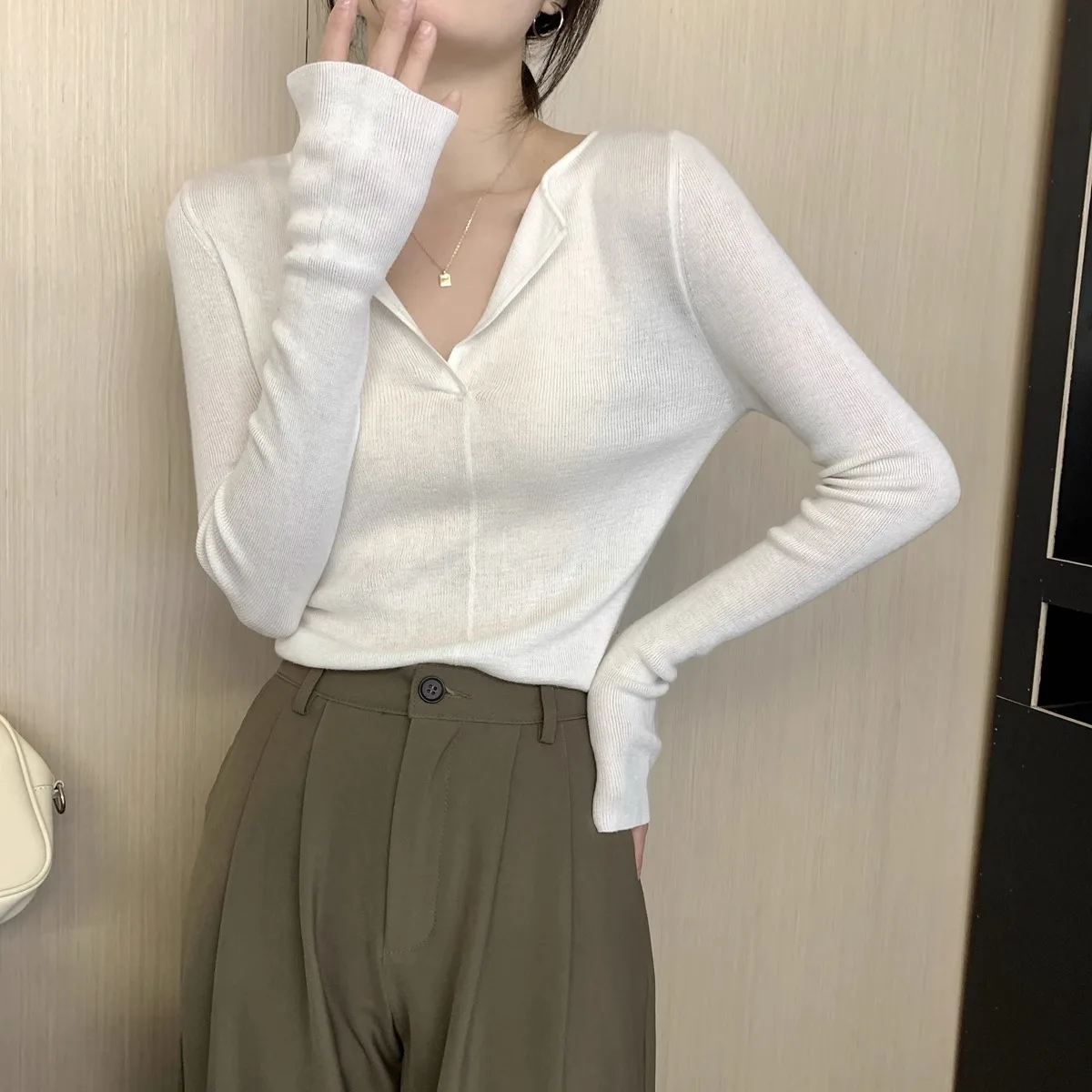 Повседневные женские свитера Базовая рубашка осень 2024 универсальный тонкий