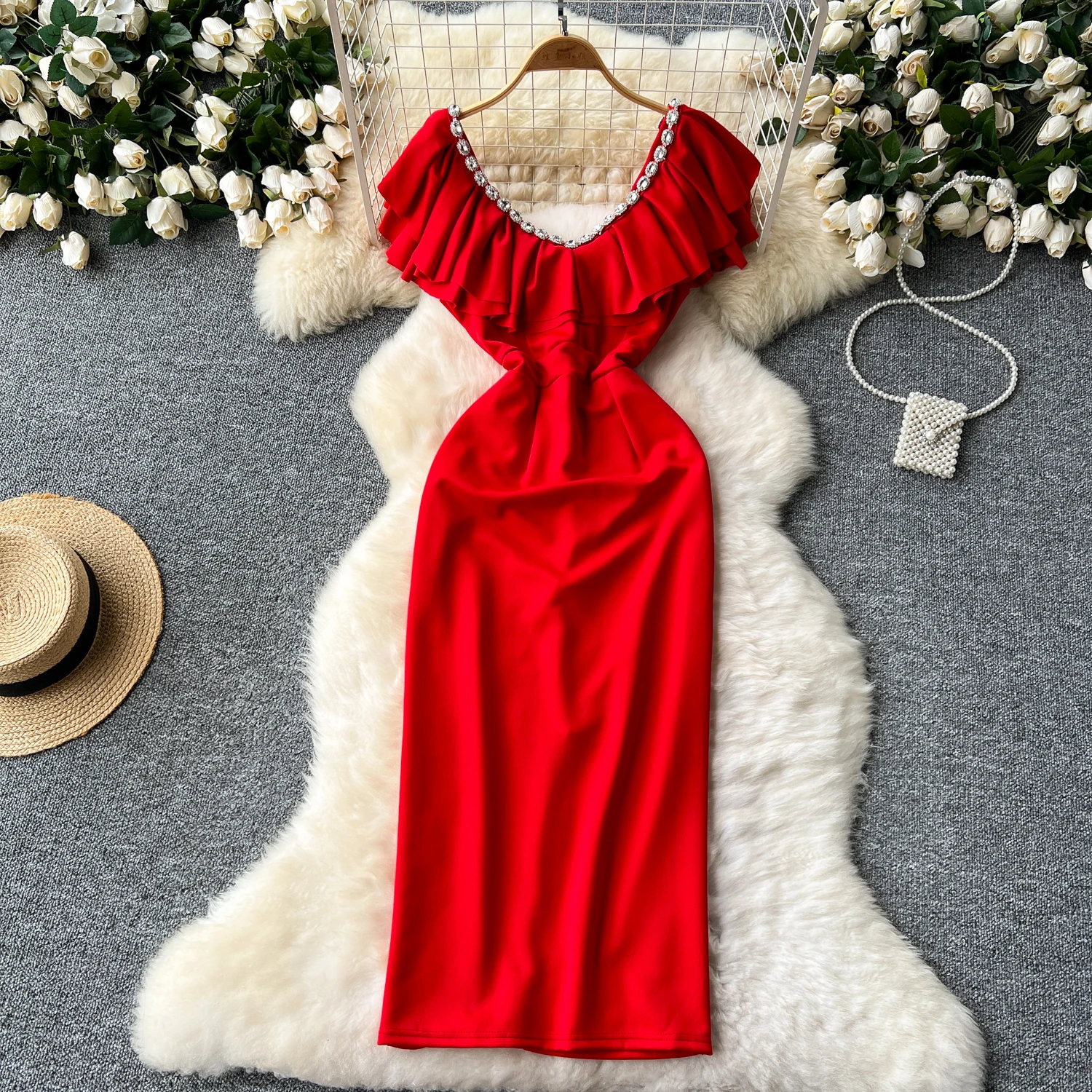 Женское вечернее платье с V-образным вырезом маленьким рукавом