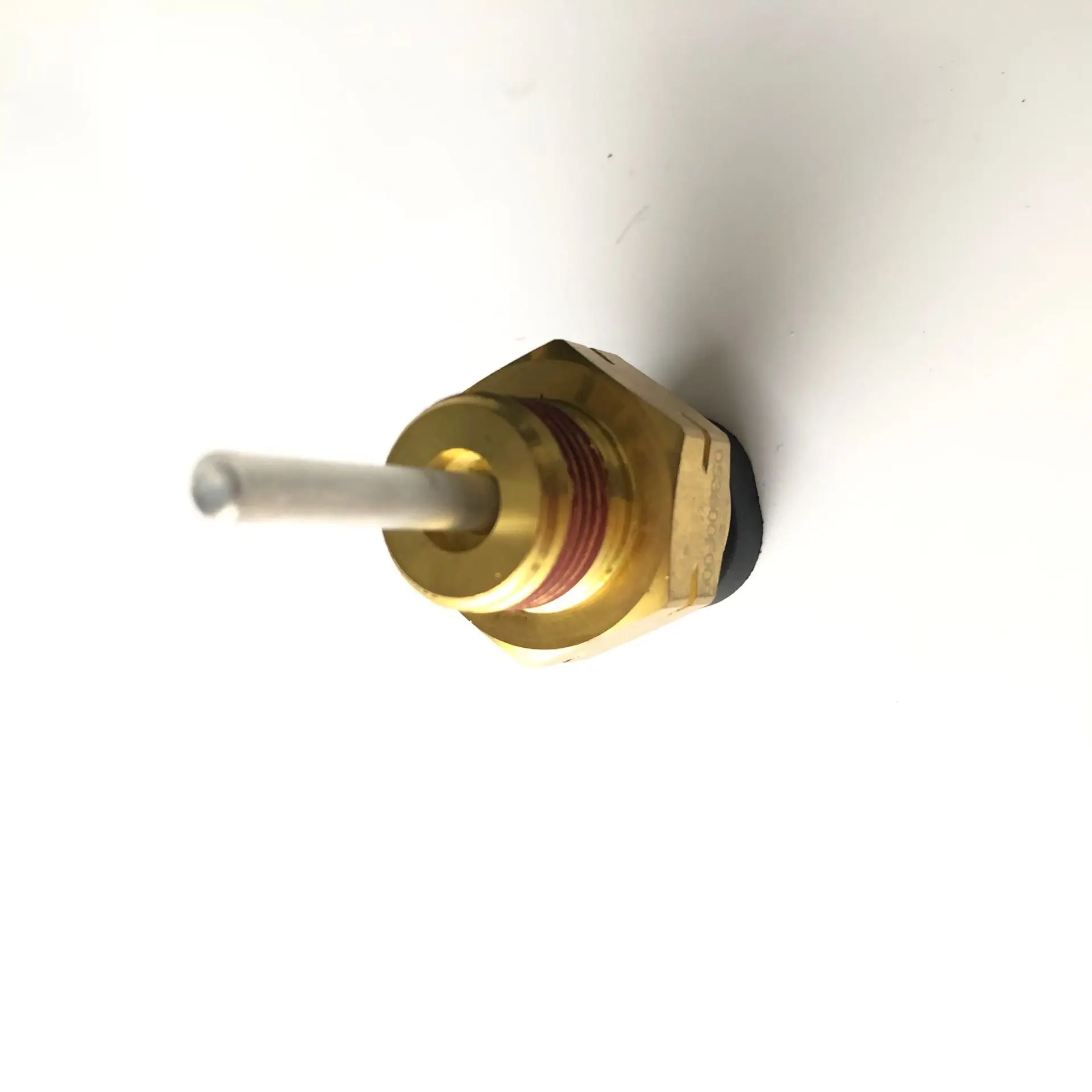 053600 F009 CH12541 Датчик температуры охлаждающей жидкости дизельного двигателя для