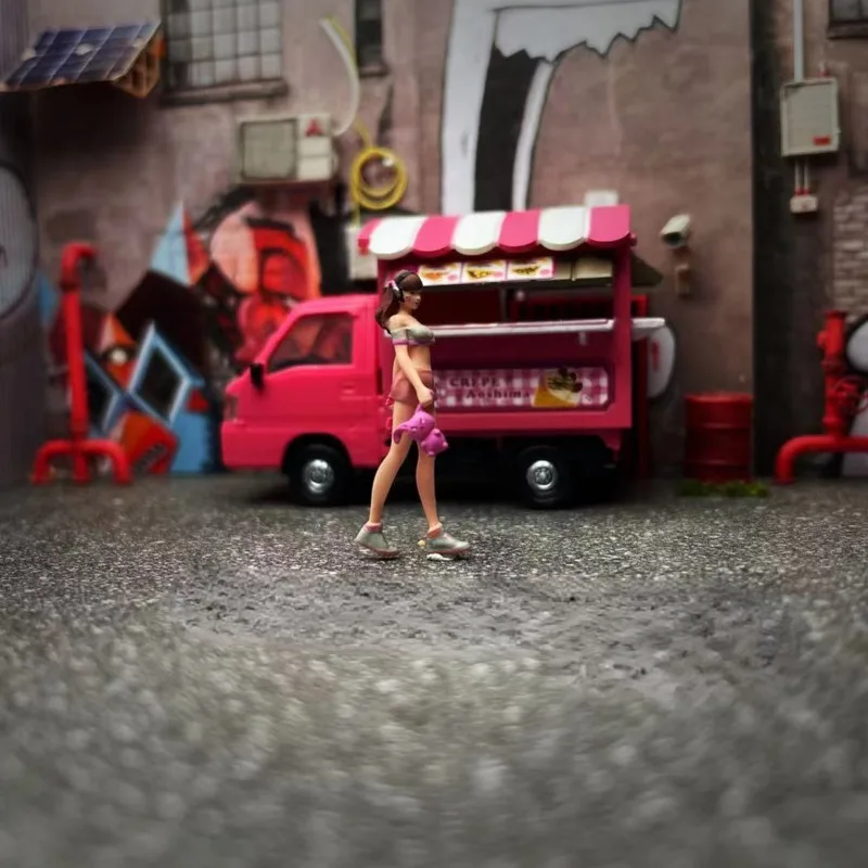 

1/64 doll model DVA girl micro landscape props car model scene layout decoration