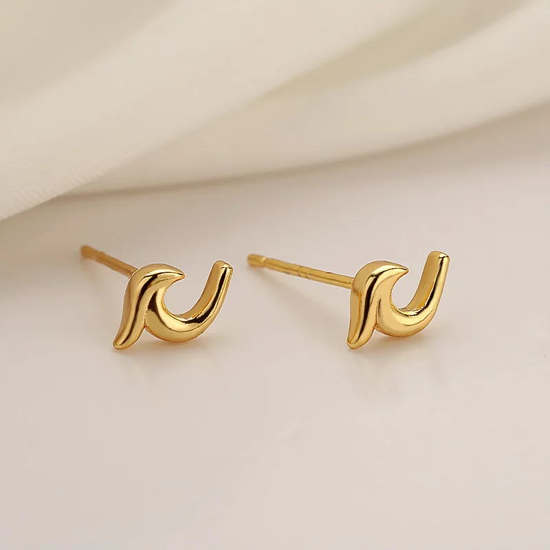 

Simple Gold Silver Color Animal Dolphin Stud Earrings For Women Girls Cute Sweet Wedding Party Accessories Jewelry Gift