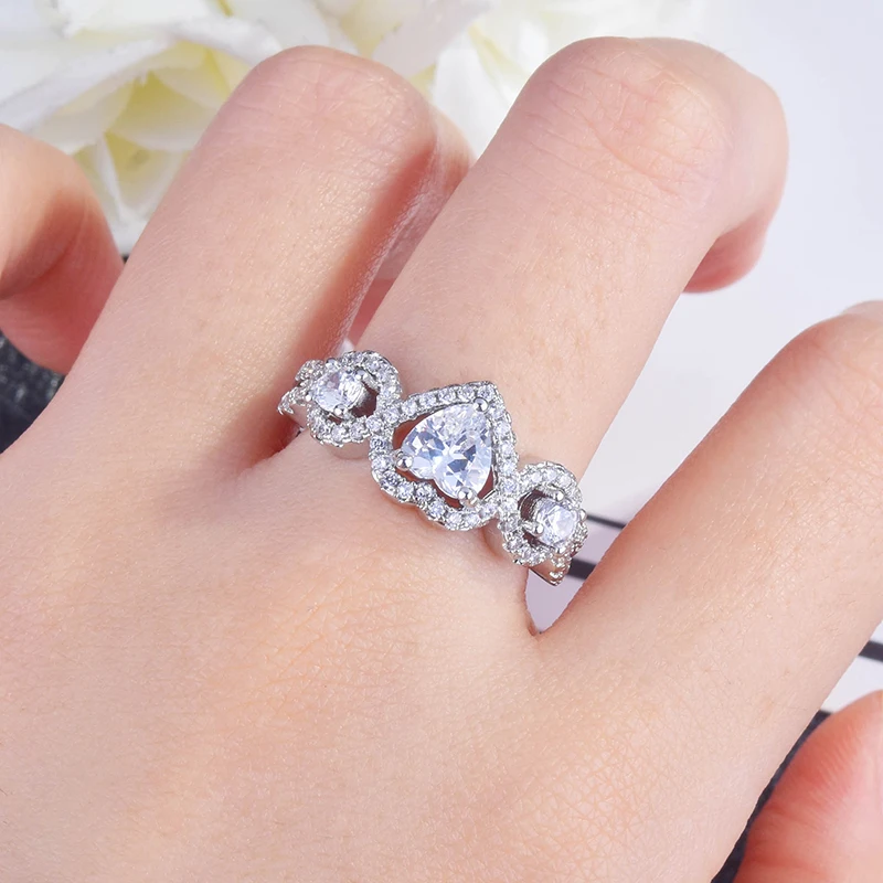 

New Cute Creative Silver Plated Heart Rings For Women Shine White CZ Stone Inlay Fashion Jewelry Engagement Wedding Party Gift